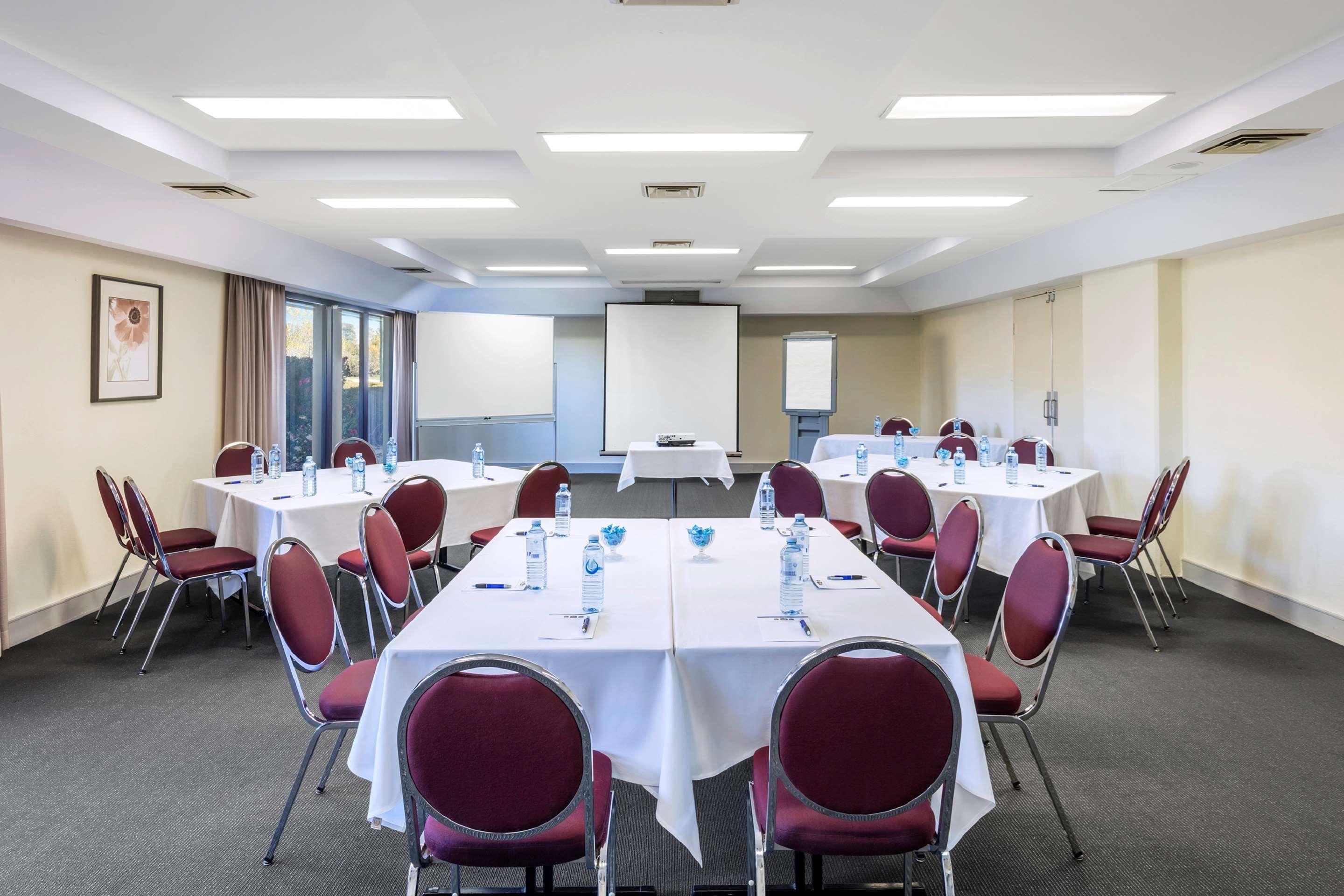 Garden City Hotel, Best Western Signature Collection Camberra Exterior foto