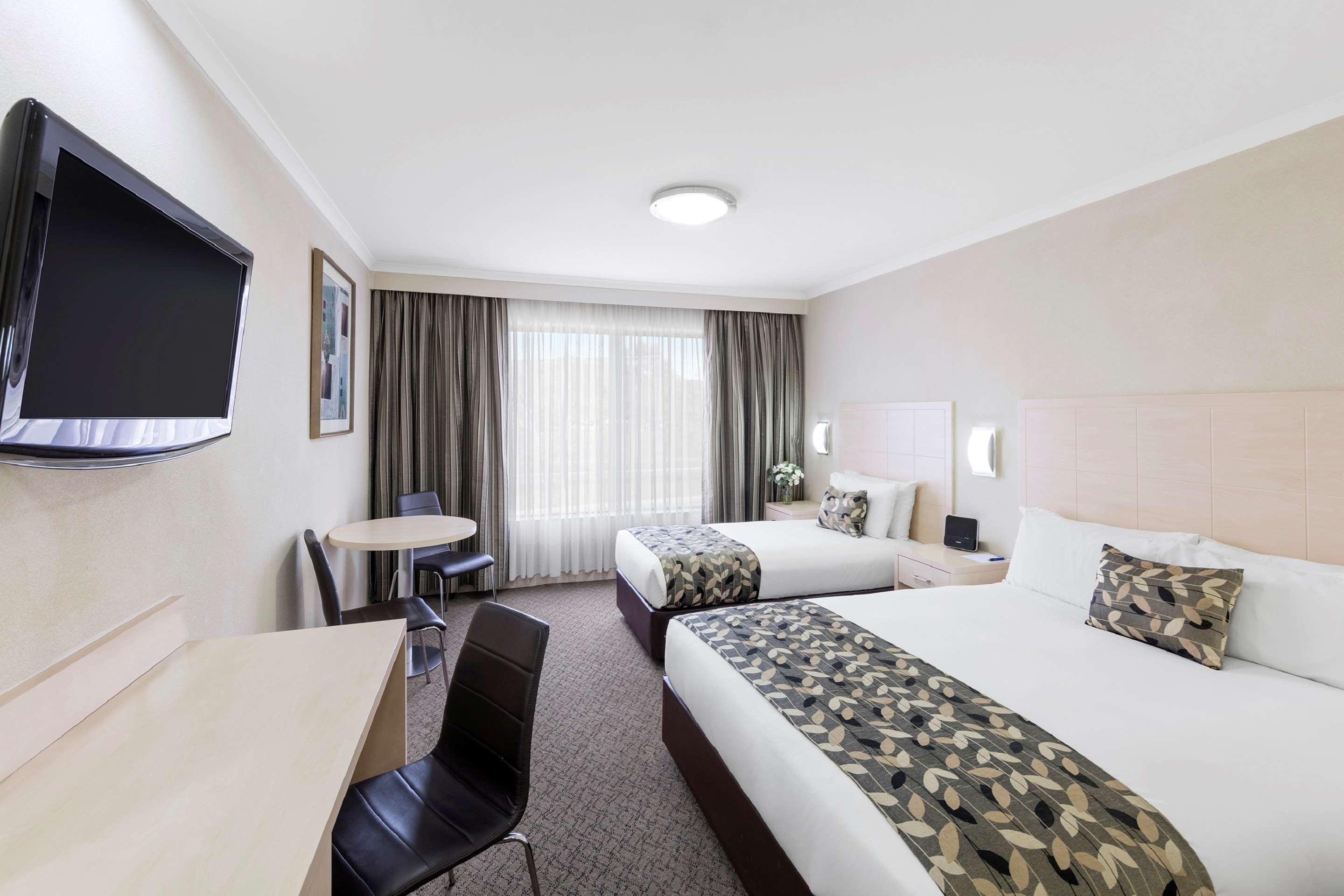 Garden City Hotel, Best Western Signature Collection Camberra Exterior foto